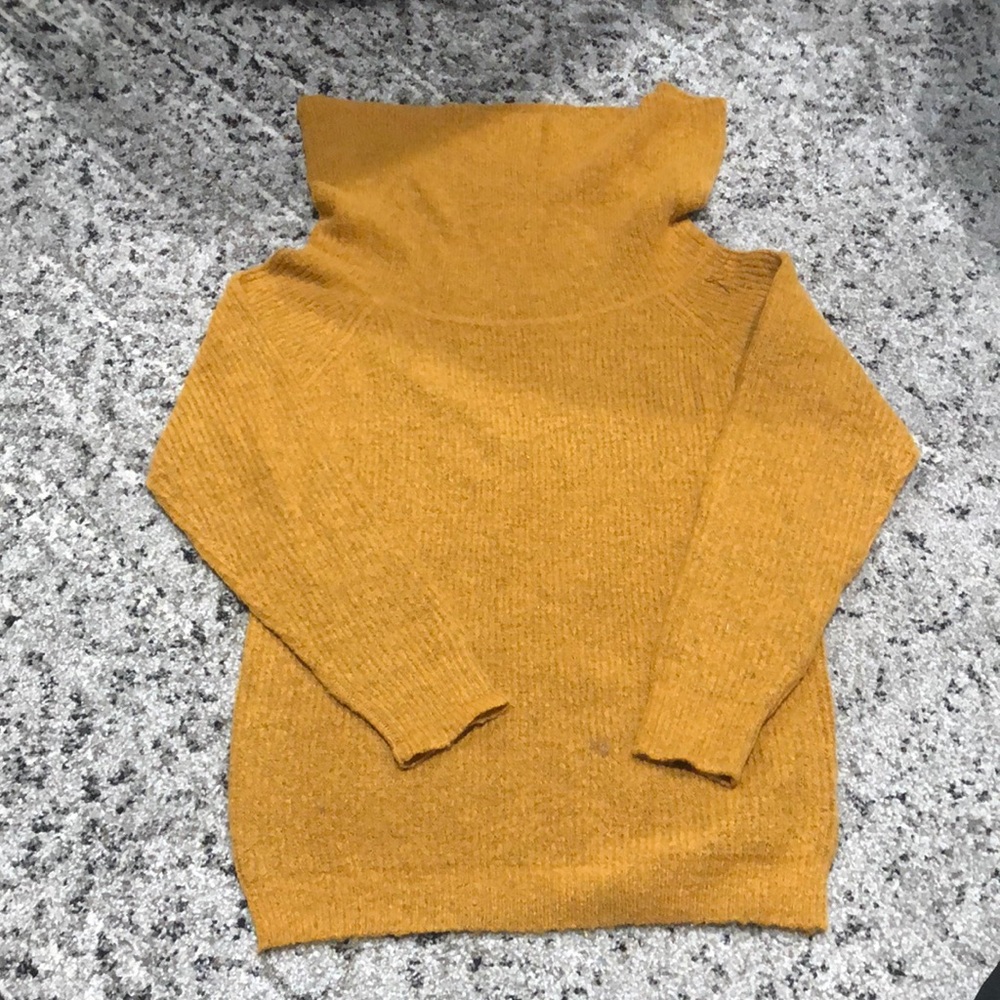 Turtle neck sweater